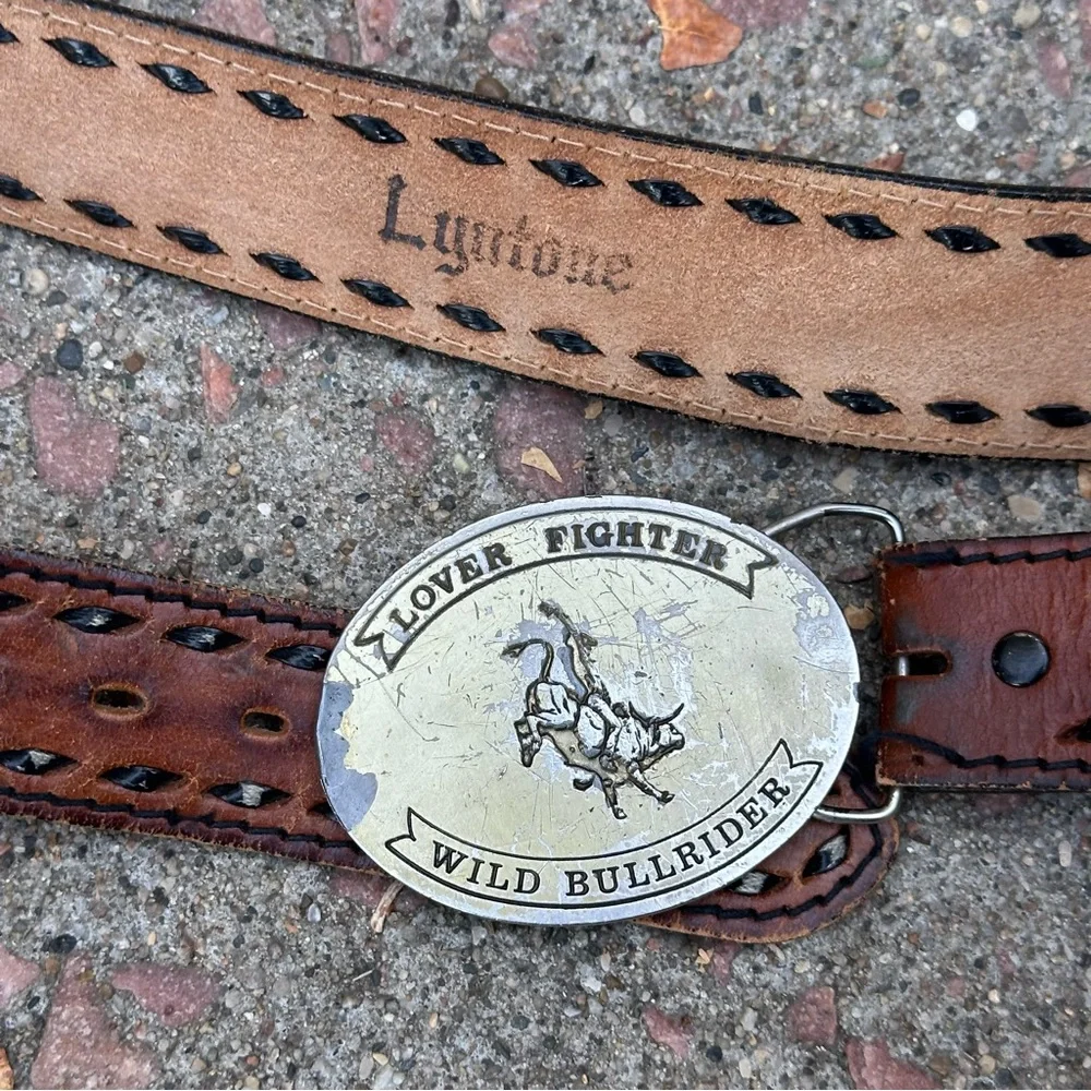 Vintage Lyntone Men's Leather Belt and Buckle 1976 Cowhide Top Grain Size 36